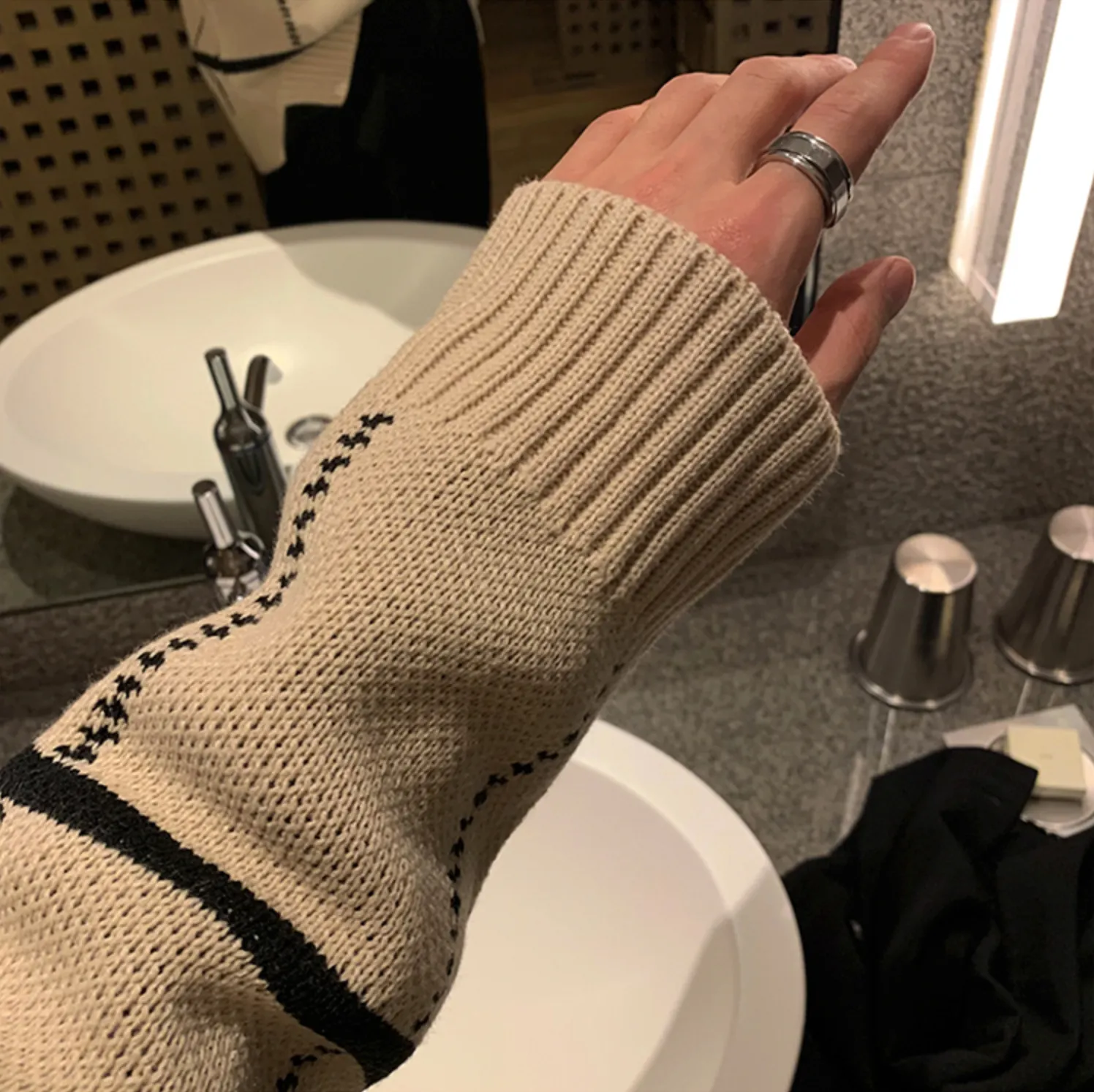 [Korean Style] 2 Colors Wool Lapel Collar Zip Sweaters